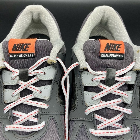 EUC NIKE Dual Fusion St 2 Running shoes, 6.5Y or women's 8/8.5 NIKE - Picture 7 of 13